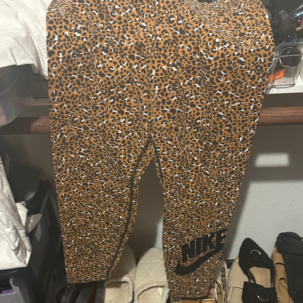 Nike Leopard leggings
